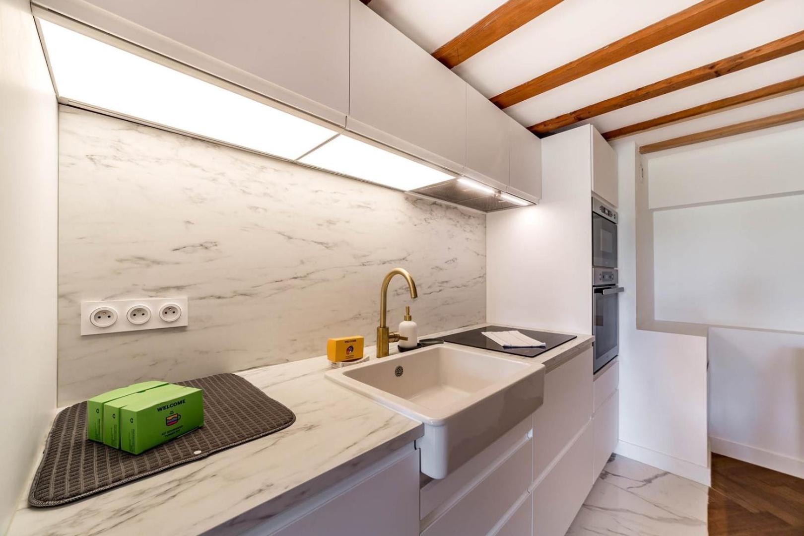High-End Apartment Overlooking The Quays Ail Lyon Bagian luar foto